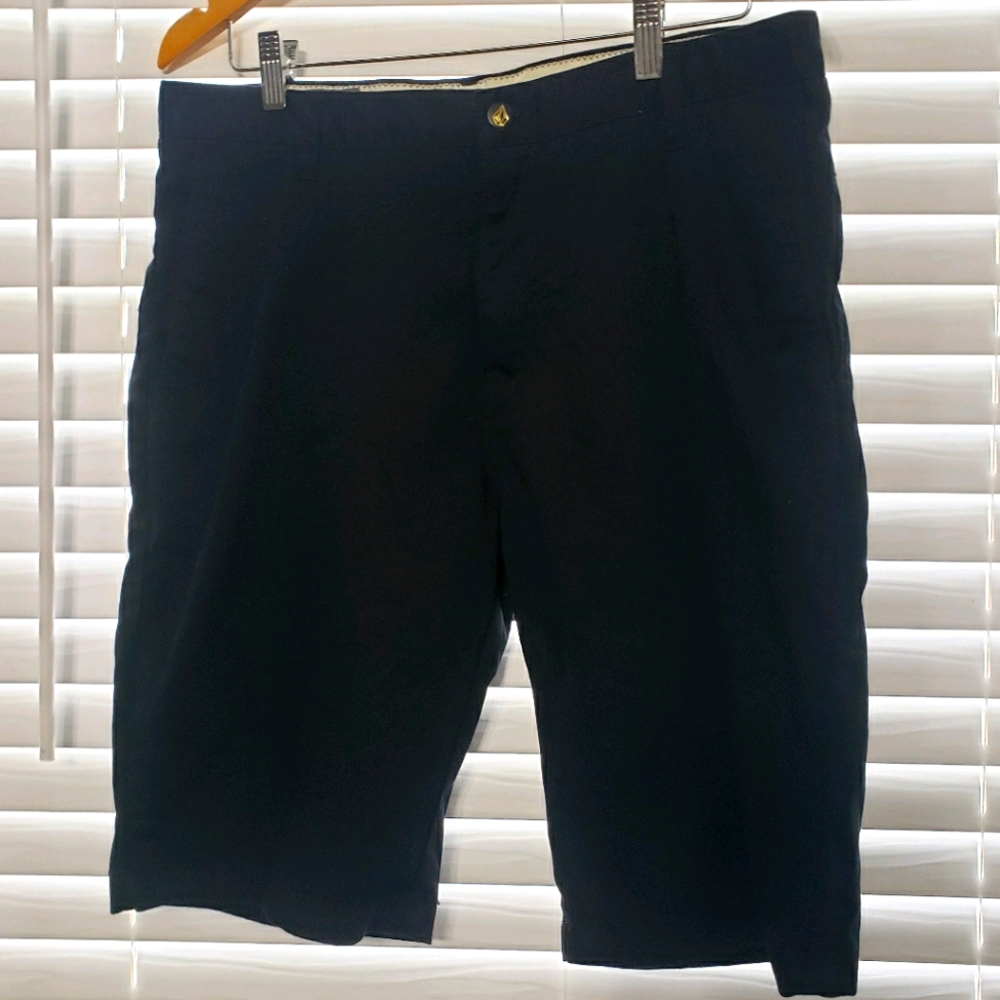 Volcom Black Size 36 Shorts